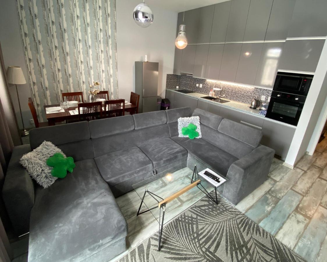 Royal City Centre Apartment Poprad Bagian luar foto