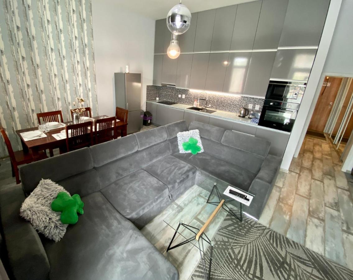 Royal City Centre Apartment Poprad Bagian luar foto