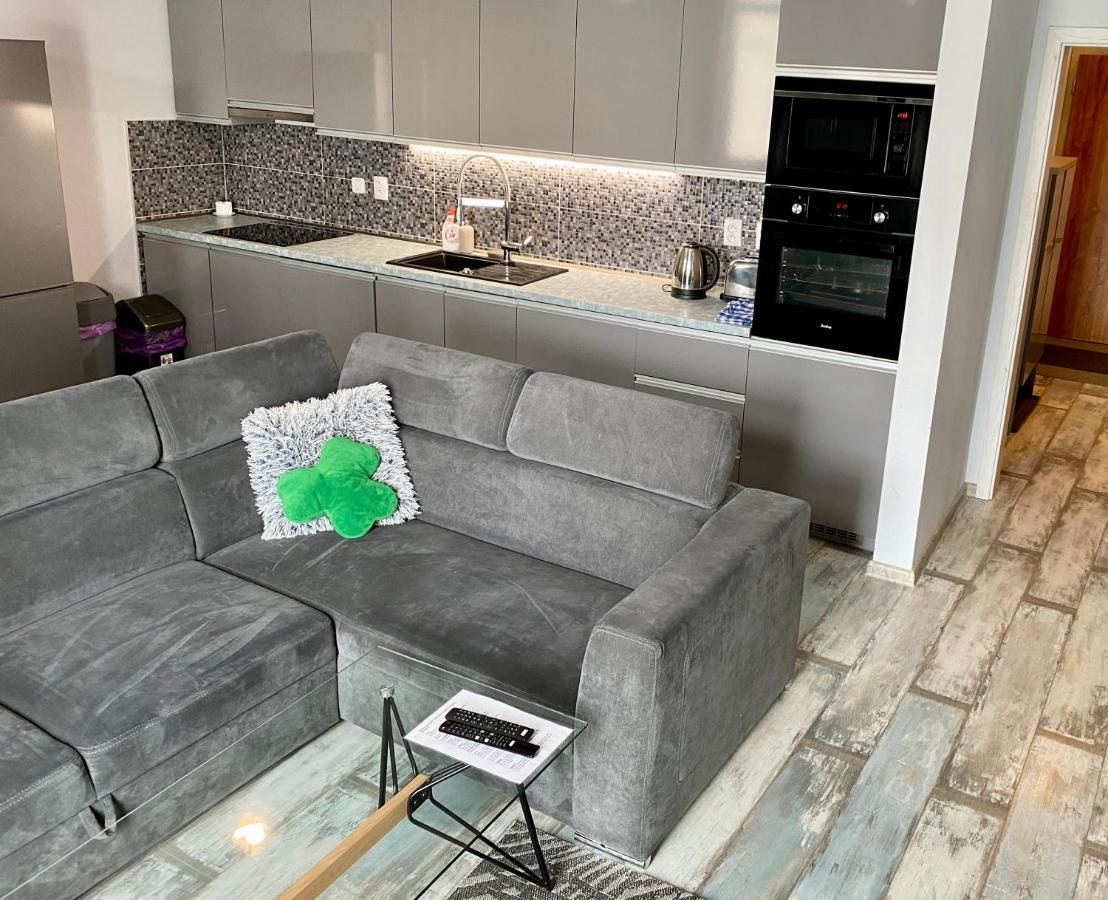 Royal City Centre Apartment Poprad Bagian luar foto