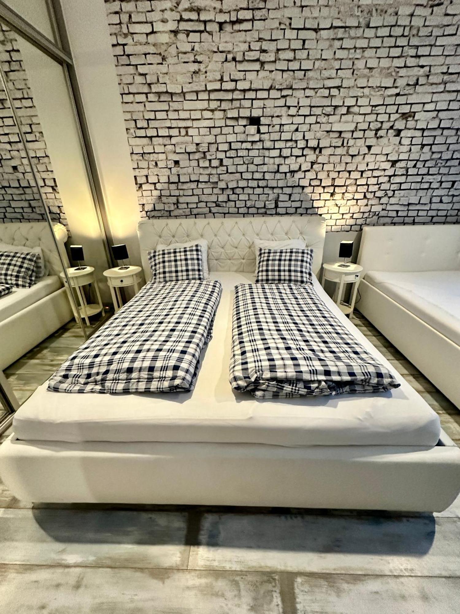 Royal City Centre Apartment Poprad Bagian luar foto