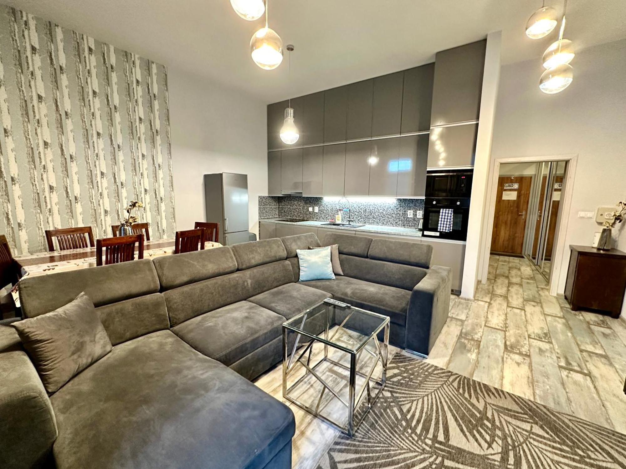 Royal City Centre Apartment Poprad Bagian luar foto