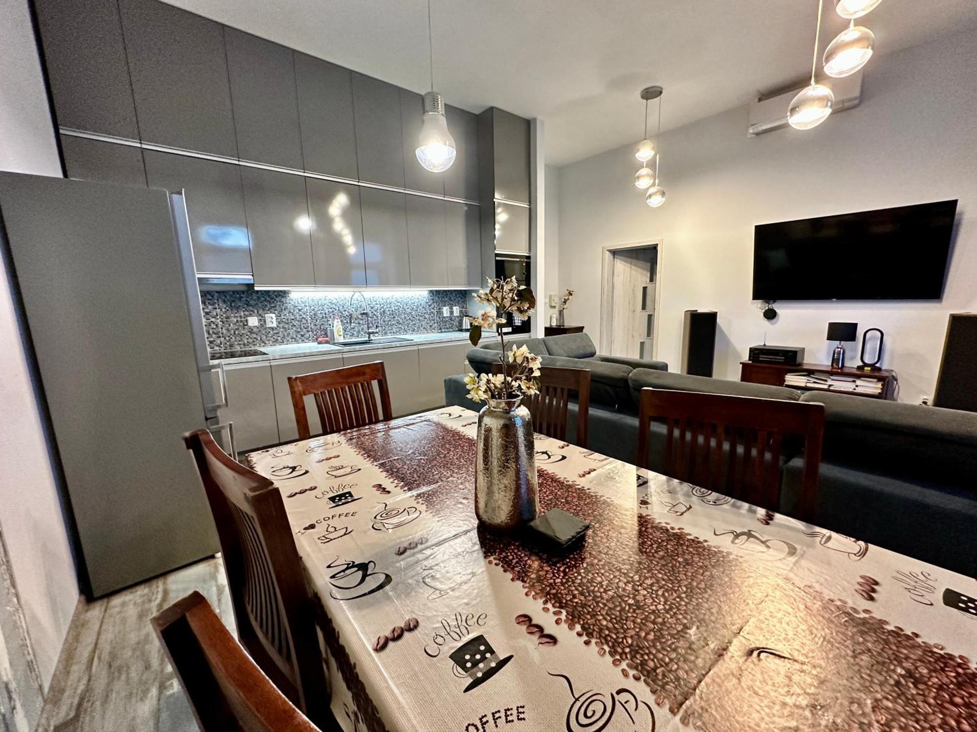 Royal City Centre Apartment Poprad Bagian luar foto