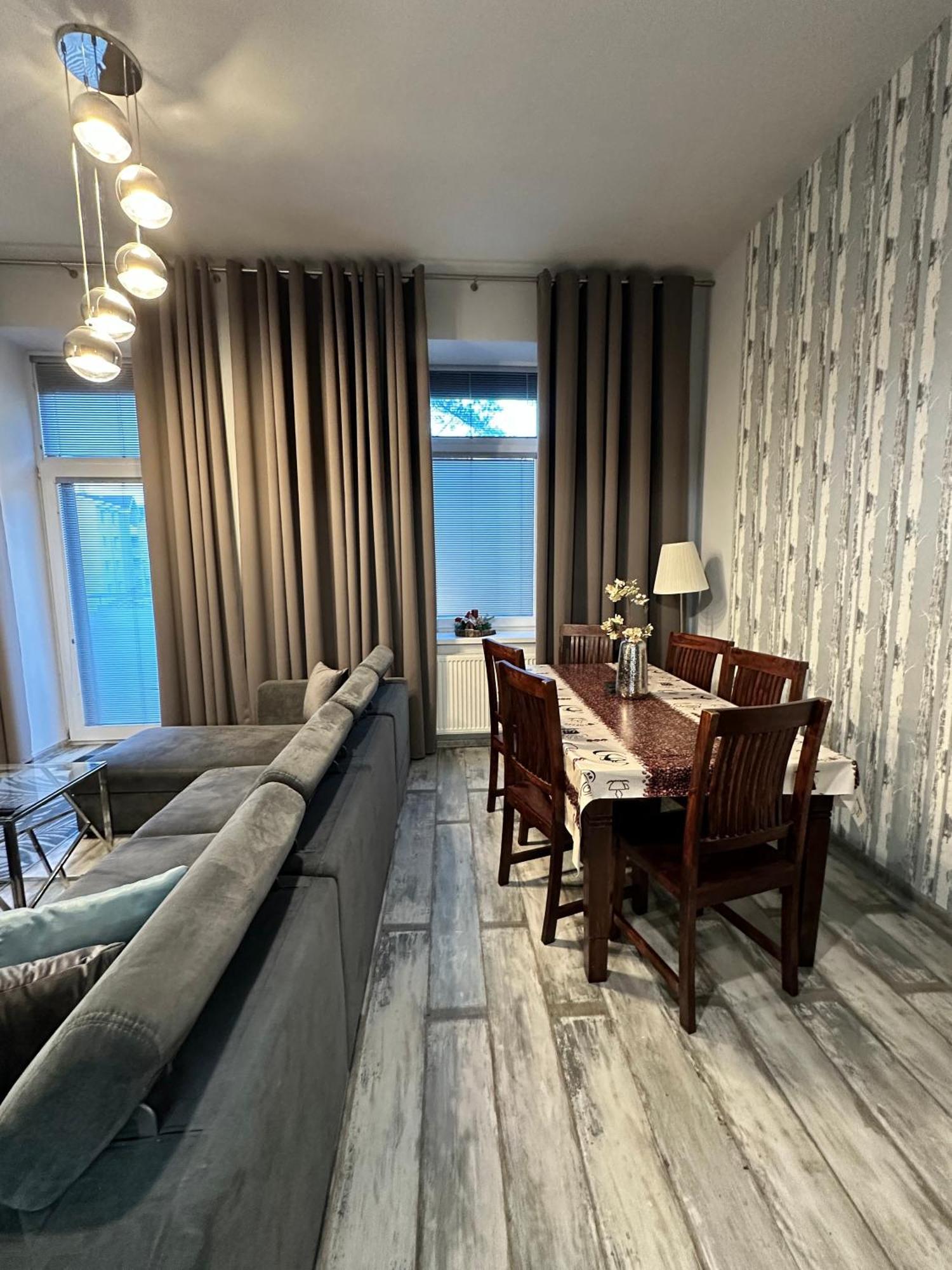 Royal City Centre Apartment Poprad Bagian luar foto
