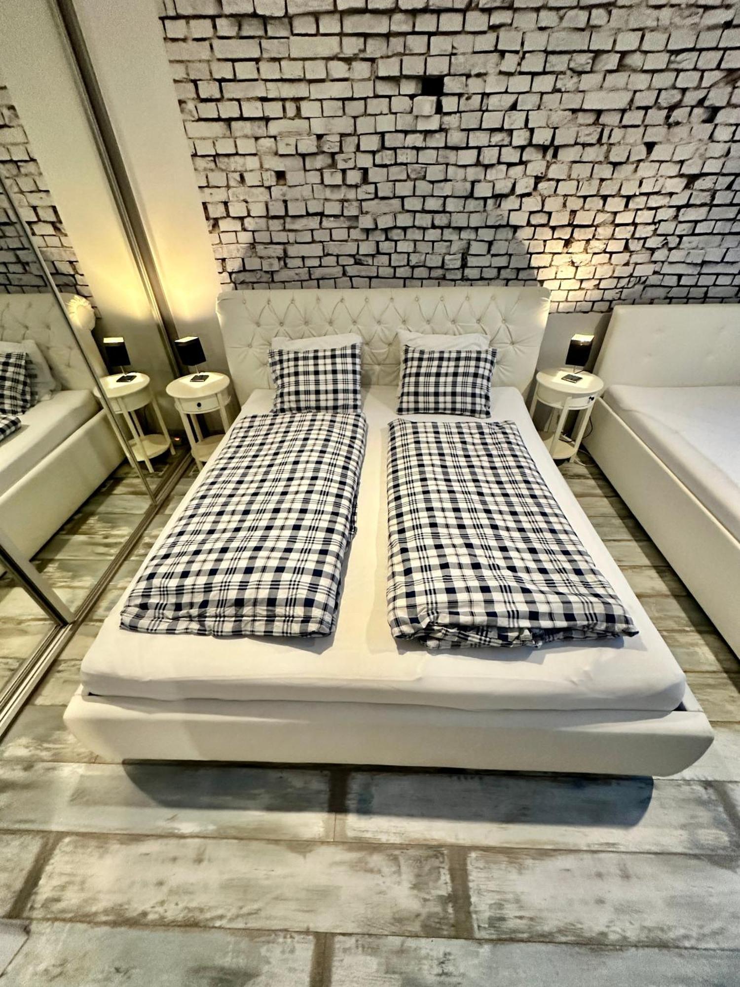 Royal City Centre Apartment Poprad Bagian luar foto