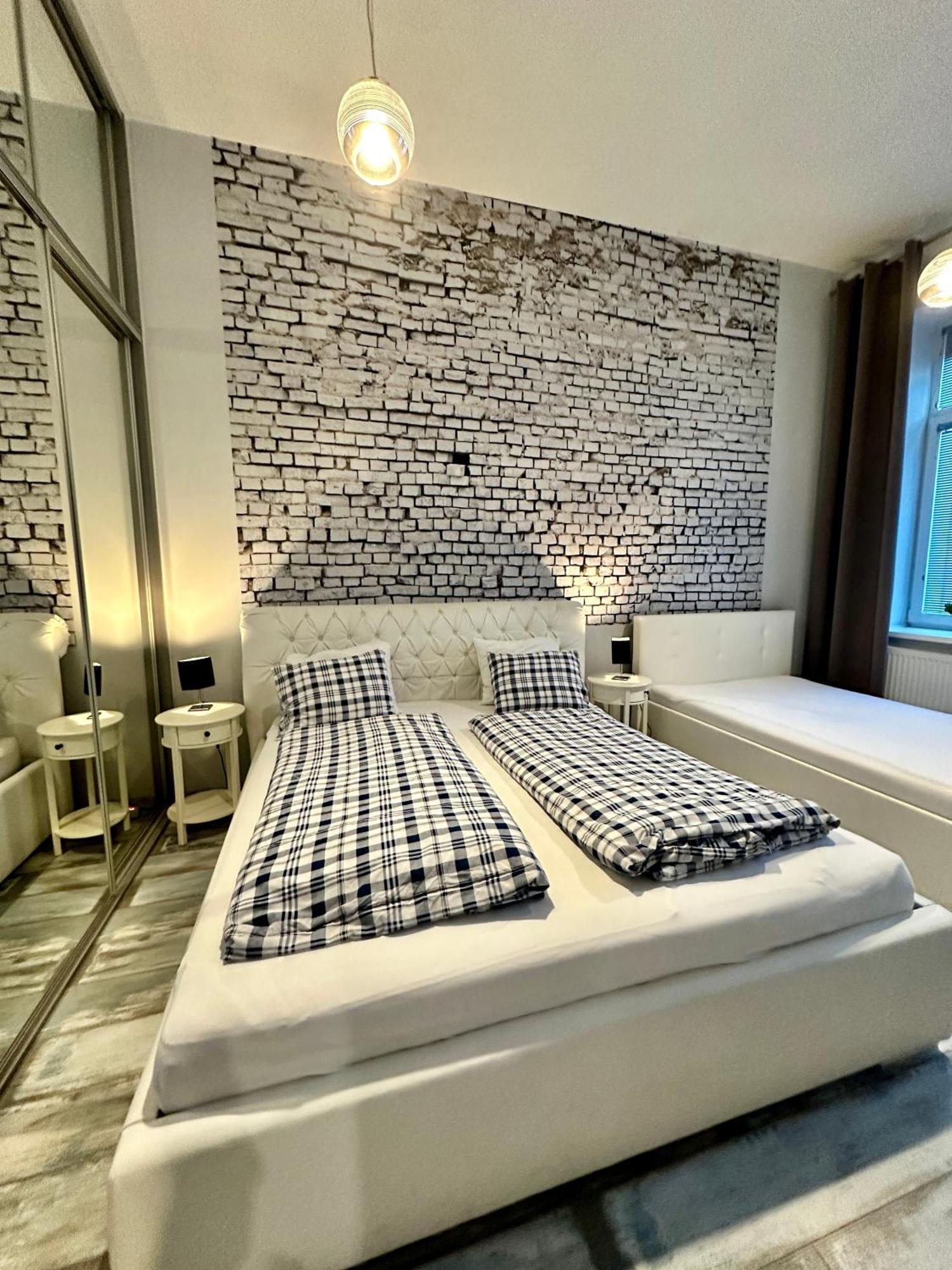 Royal City Centre Apartment Poprad Bagian luar foto